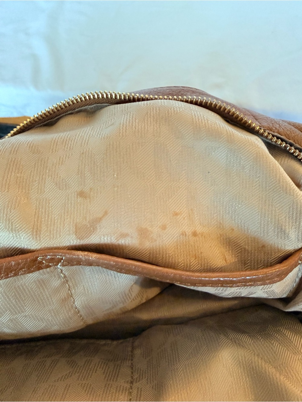 Michael Kors Chestnut Pebbled Leather hobo Shoulder Bag with Gold Hardware - Picture 5 of 14